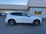 Certified 2022 Volvo XC60 B5 Inscription w/ Climate Package image 2