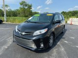 Used 2020 Toyota Sienna XLE image 2