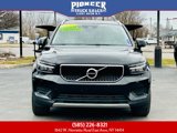 Used 2019 Volvo XC40 T5 Momentum image 2