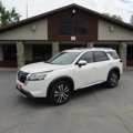 Used 2023 Nissan Pathfinder Platinum image 2