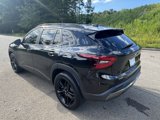 Used 2024 Chevrolet Trax ACTIV w/ Sunroof Package image 3
