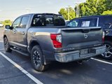Used 2019 Nissan Titan SV image 5