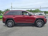 New 2025 Jeep Grand Cherokee Limited w/ Trailer Tow Package image 5