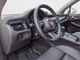 Certified 2025 Porsche Macan image 4