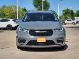 Certified 2022 Chrysler Pacifica Touring-L image 2
