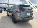 Used 2024 Nissan Rogue SV image 5