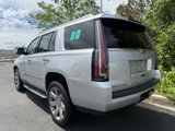 Used 2016 Cadillac Escalade Luxury image 2