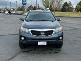 Used 2011 Kia Sorento LX w/ Convenience Pkg image 2