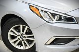 Used 2017 Hyundai Sonata SE image 2