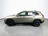 Used 2019 Jeep Cherokee Latitude w/ Popular Appearance Group image 4