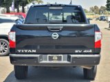 Used 2022 Nissan Titan SV image 5