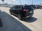 Used 2019 Jeep Cherokee Overland w/ Technology Group image 5