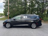 Used 2019 Chrysler Pacifica Limited w/ Advanced Safetytec Group image 3