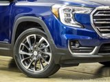 Certified 2022 GMC Terrain SLT w/ Infotainment Package II image 3