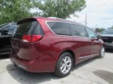 Used 2019 Chrysler Pacifica Touring-L Plus image 4