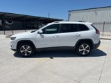 Used 2019 Jeep Cherokee Limited image 3