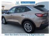 Used 2020 Ford Escape SE image 3