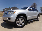 Used 2011 Jeep Grand Cherokee Limited w/ Luxury Group II image 2