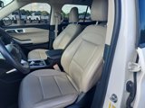 Used 2022 Ford Explorer XLT w/ Equipment Group 202A image 5