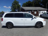 Used 2017 Dodge Grand Caravan SXT image 5