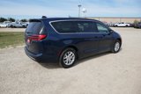 New 2025 Chrysler Pacifica Select image 4