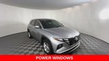 Used 2022 Hyundai Tucson SE image 2