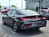 New 2025 Hyundai Elantra SEL image 3