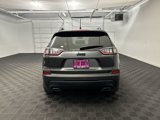 Used 2020 Jeep Cherokee Latitude Plus image 4