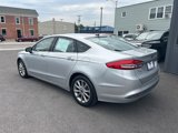 Used 2017 Ford Fusion SE image 3