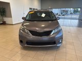 Used 2014 Toyota Sienna SE image 4