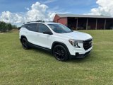 Used 2024 GMC Terrain SLE w/ Driver Convenience Package image 2