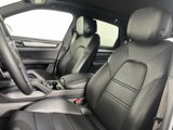 Certified 2022 Porsche Cayenne Platinum Edition image 5