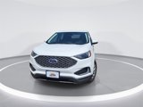 Used 2024 Ford Edge SEL image 3