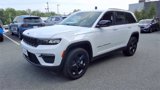 Used 2023 Jeep Grand Cherokee Limited w/ Black Appearance Package image 4