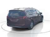 Used 2022 Chrysler Pacifica Touring-L image 3