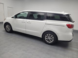 Used 2020 Kia Sedona LX image 3