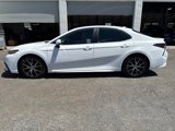 Used 2021 Toyota Camry SE image 2