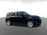 Used 2024 Kia Soul LX w/ Option Group 015 image 2