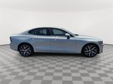Used 2019 Volvo S60 T6 Momentum w/ Premium Package image 5