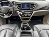 Used 2020 Chrysler Pacifica Touring-L image 2
