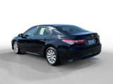 Used 2018 Toyota Camry LE image 3
