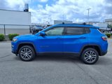Used 2017 Jeep Compass Latitude w/ Popular Equipment Group image 2