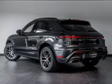 Certified 2024 Porsche Macan image 3