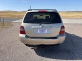 Used 2005 Toyota Highlander 4WD V6 w/ 3rd Row image 4