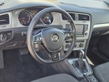 Used 2016 Volkswagen Golf S image 2