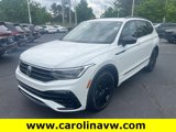 Certified 2022 Volkswagen Tiguan SE R-Line image 3