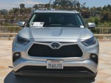 Used 2022 Toyota Highlander XLE image 2