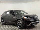Used 2023 Volkswagen Atlas Cross Sport SE image 2