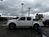 Used 2015 Nissan Frontier PRO-4X image 2