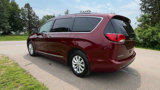 Used 2018 Chrysler Pacifica Touring-L w/ Advanced Safetytec Group image 3